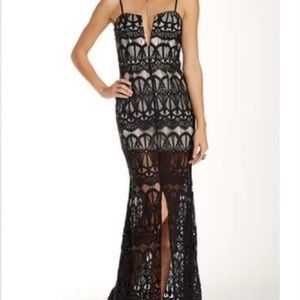 L'Atiste – Lace Maxi Dress